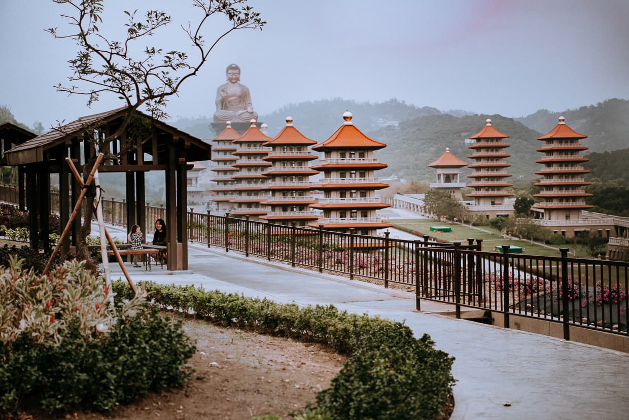 Enjoying the view of the Big Buddha and the Buddha museum at Fo Guang Shan.