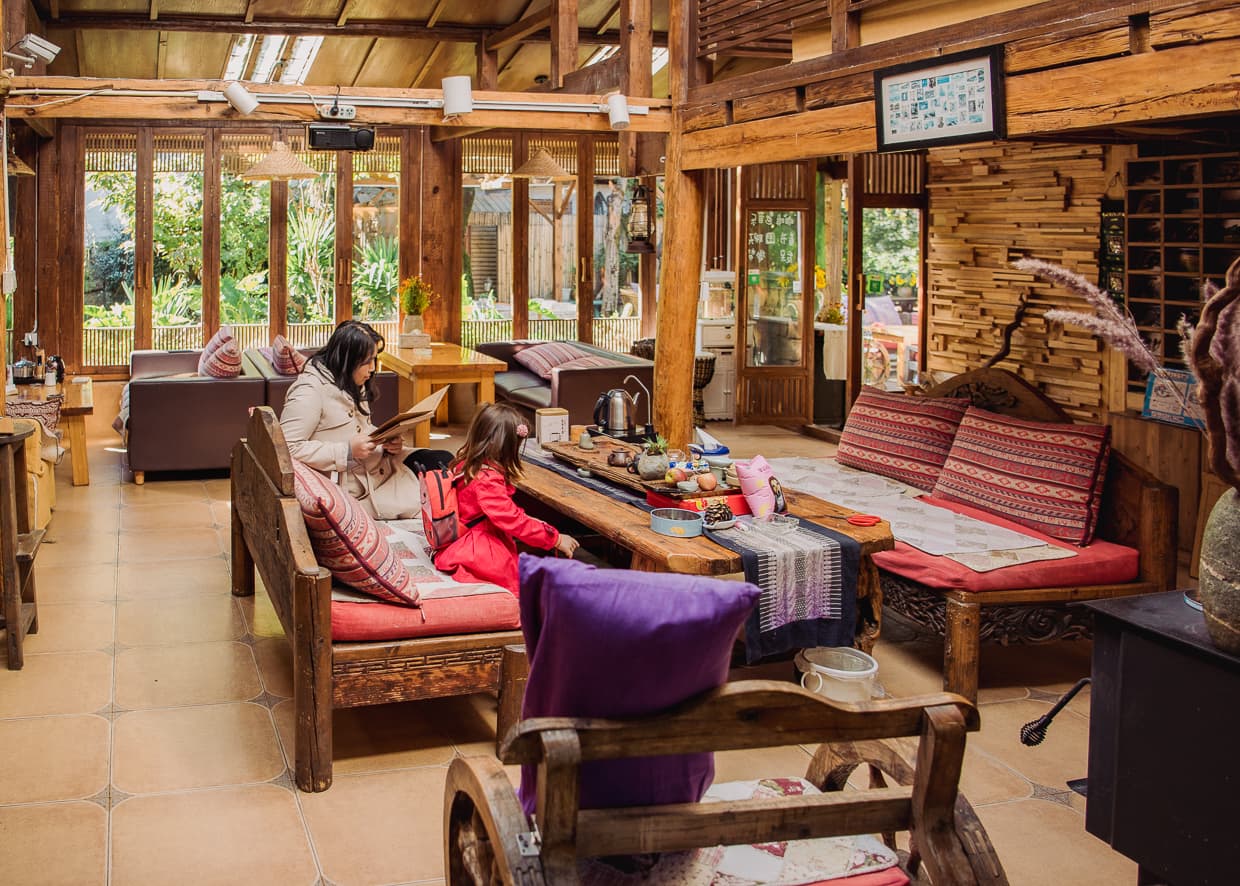 The lounge area in our Shuhe Guest House.