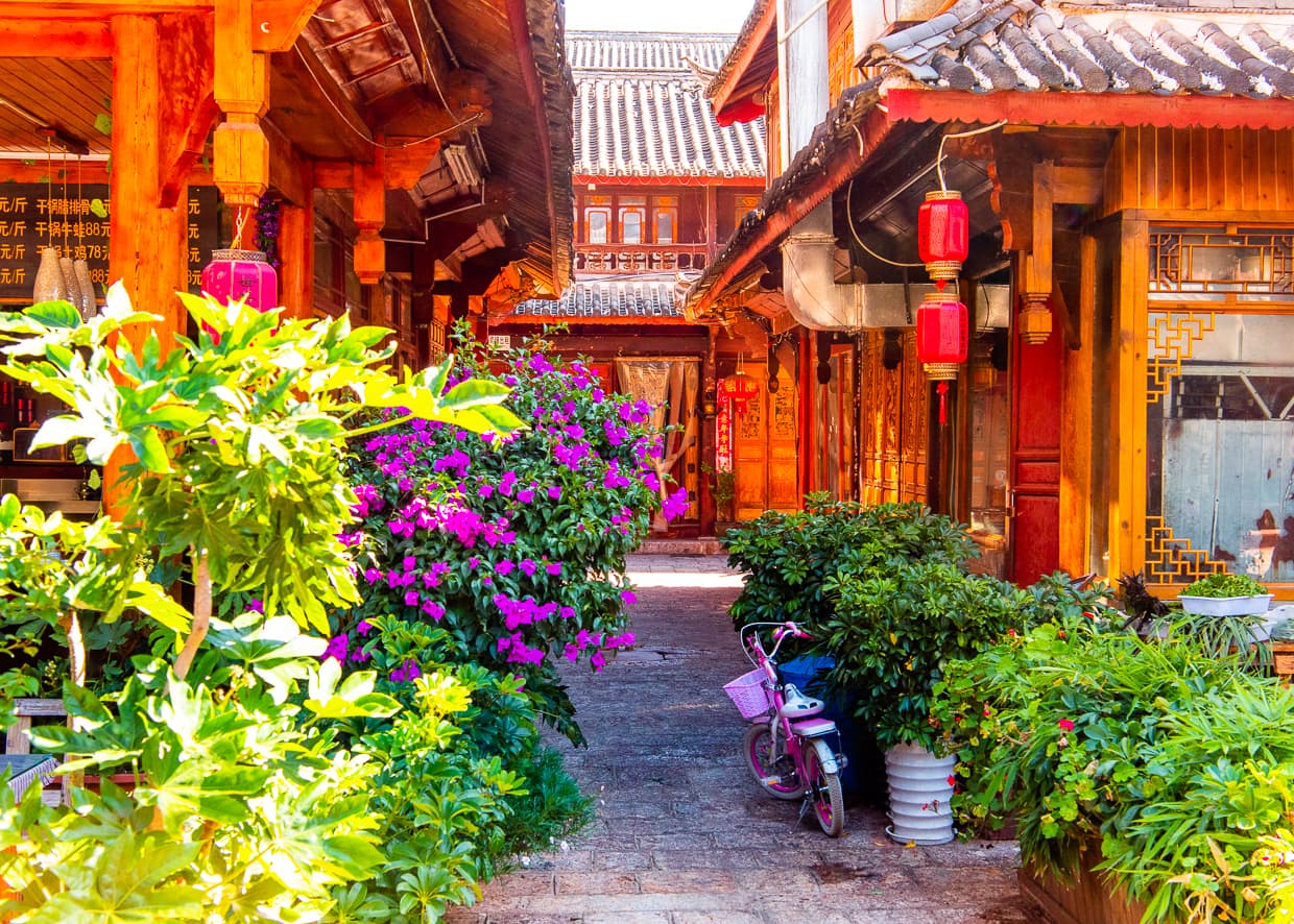 A quiet alley in the Lijiang Old Town.