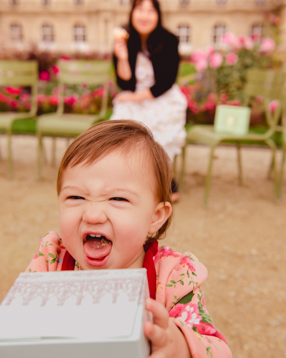 luxembourg-garden-paris-france-lifestyle-family-photography-jakeanddannie-16