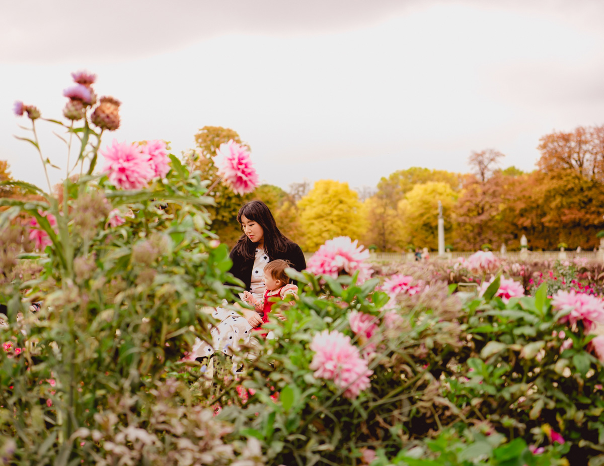 luxembourg-garden-paris-france-lifestyle-family-photography-jakeanddannie-5