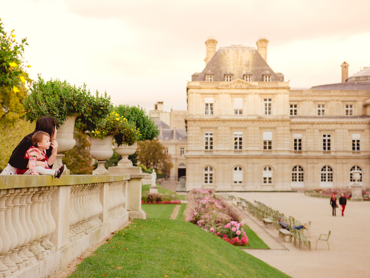 luxembourg-garden-paris-france-lifestyle-family-photography-jakeanddannie-8