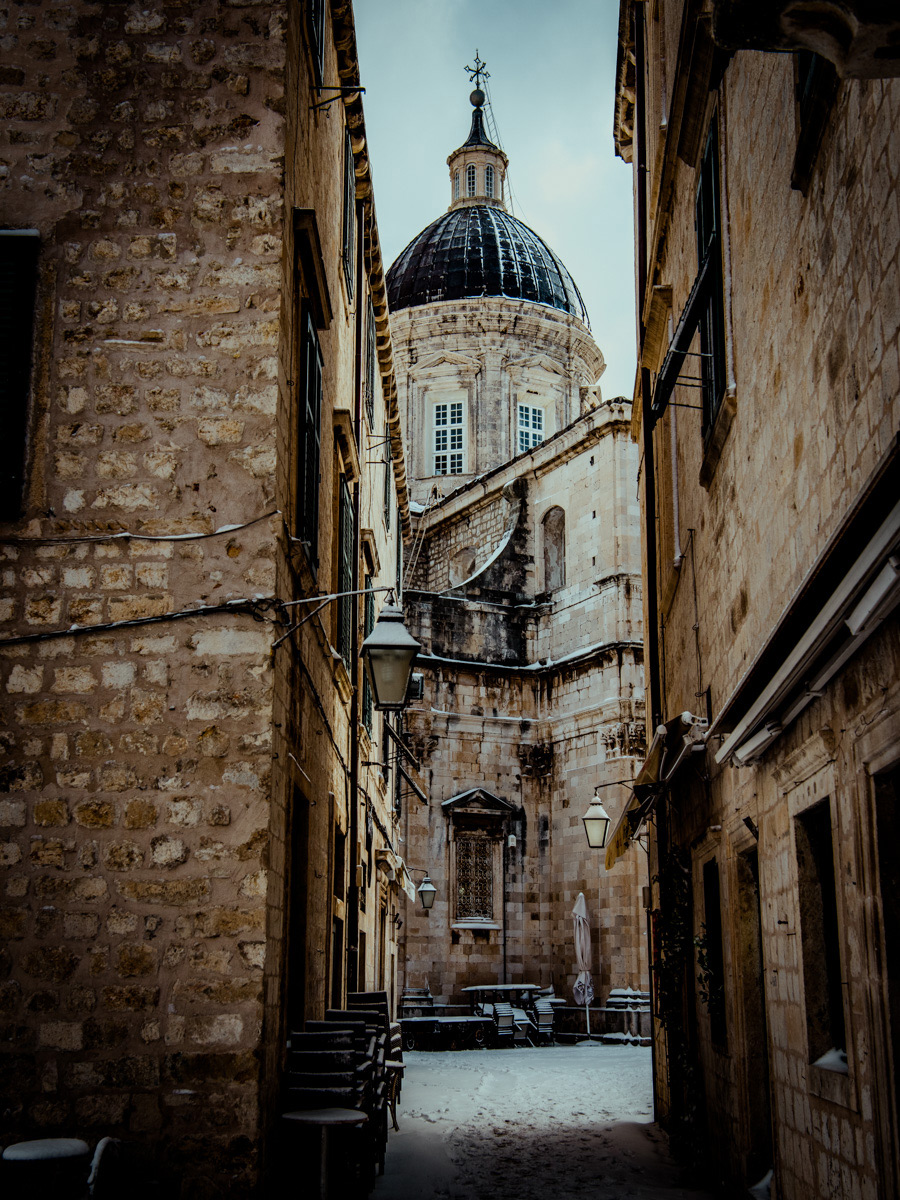 A snowy alley in Dubrovnik, Croatia